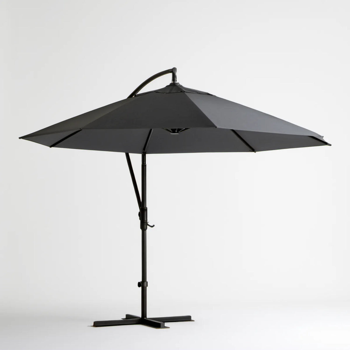 Czarny wiszący parasol ogrodowy kwadratowy 300 x 300 cm z regulacją kąta